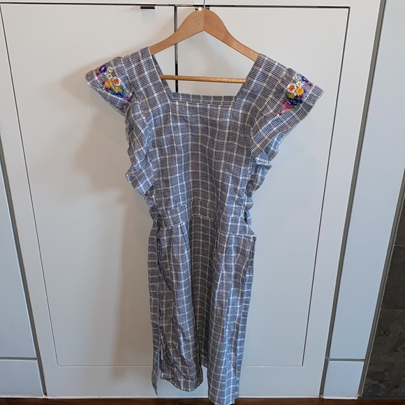 Apron dress - Picture 2 of 5